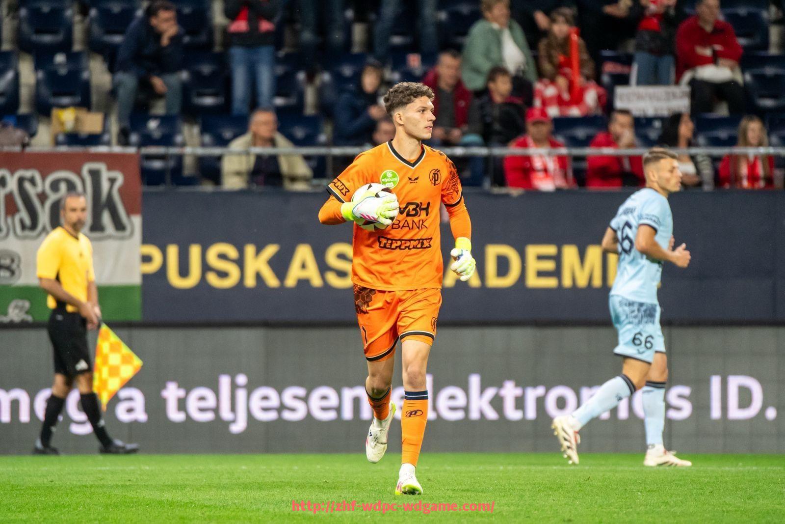 问鼎娱乐官方网站-2024年NBA新赛季开始前各大球队夺冠赔率汇总分析